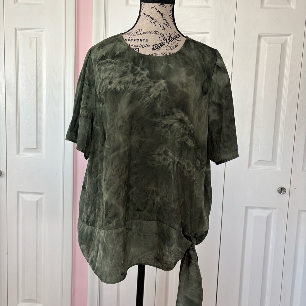 Chic Olive Green Tie-Dye Blouse